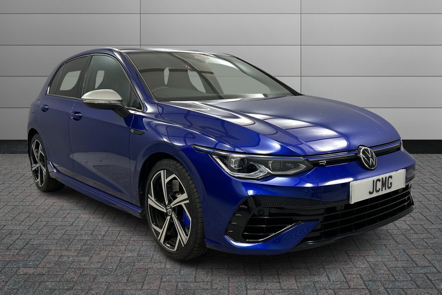 Main listing image - Volkswagen Golf R