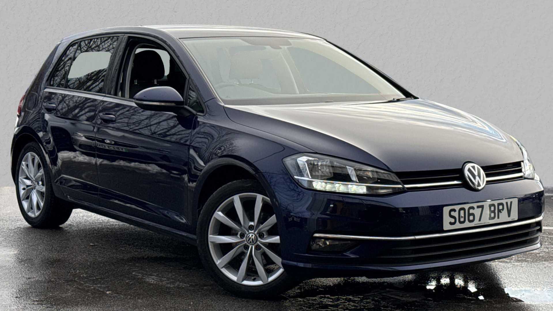 Main listing image - Volkswagen Golf