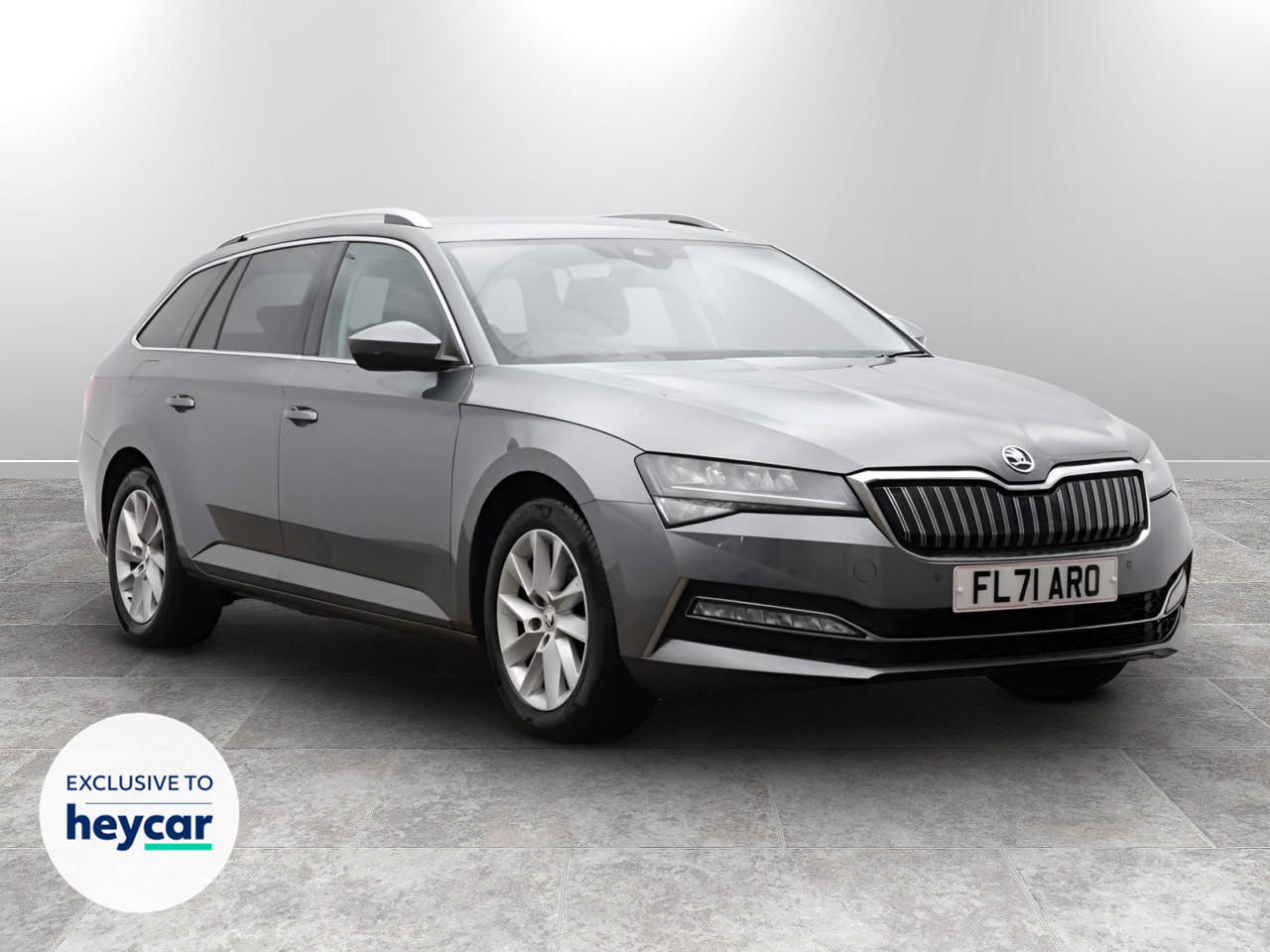 Main listing image - Skoda Superb Estate