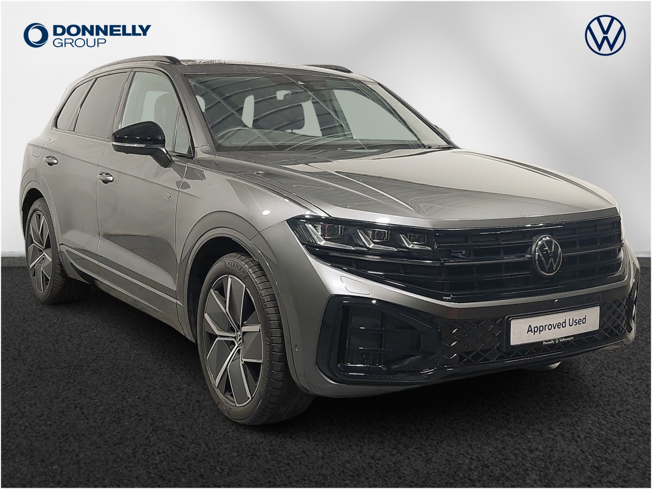 Main listing image - Volkswagen Touareg