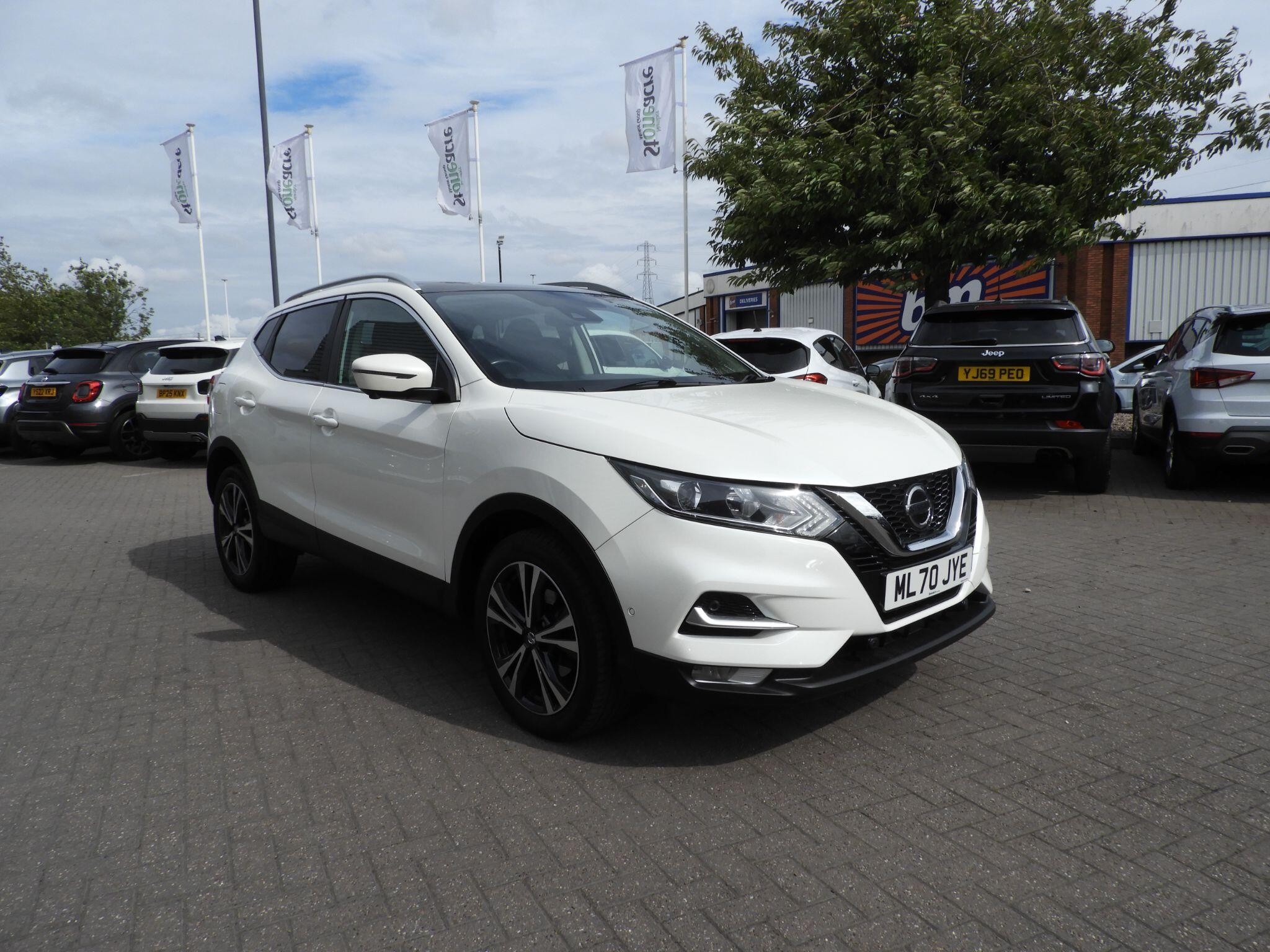 Main listing image - Nissan Qashqai