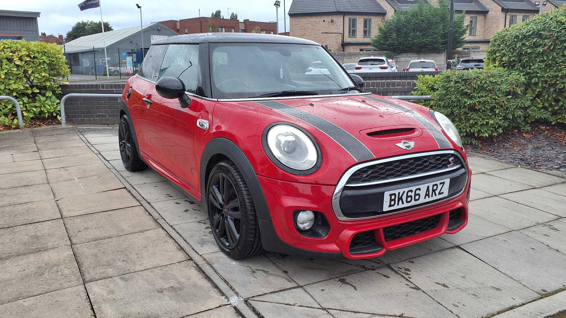 Main listing image - MINI Hatchback