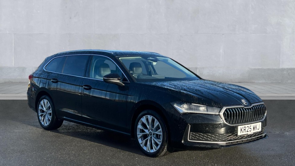 Main listing image - Skoda Superb Estate