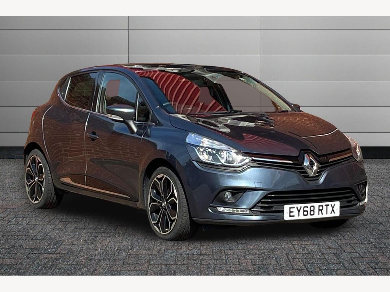 Main listing image - Renault Clio