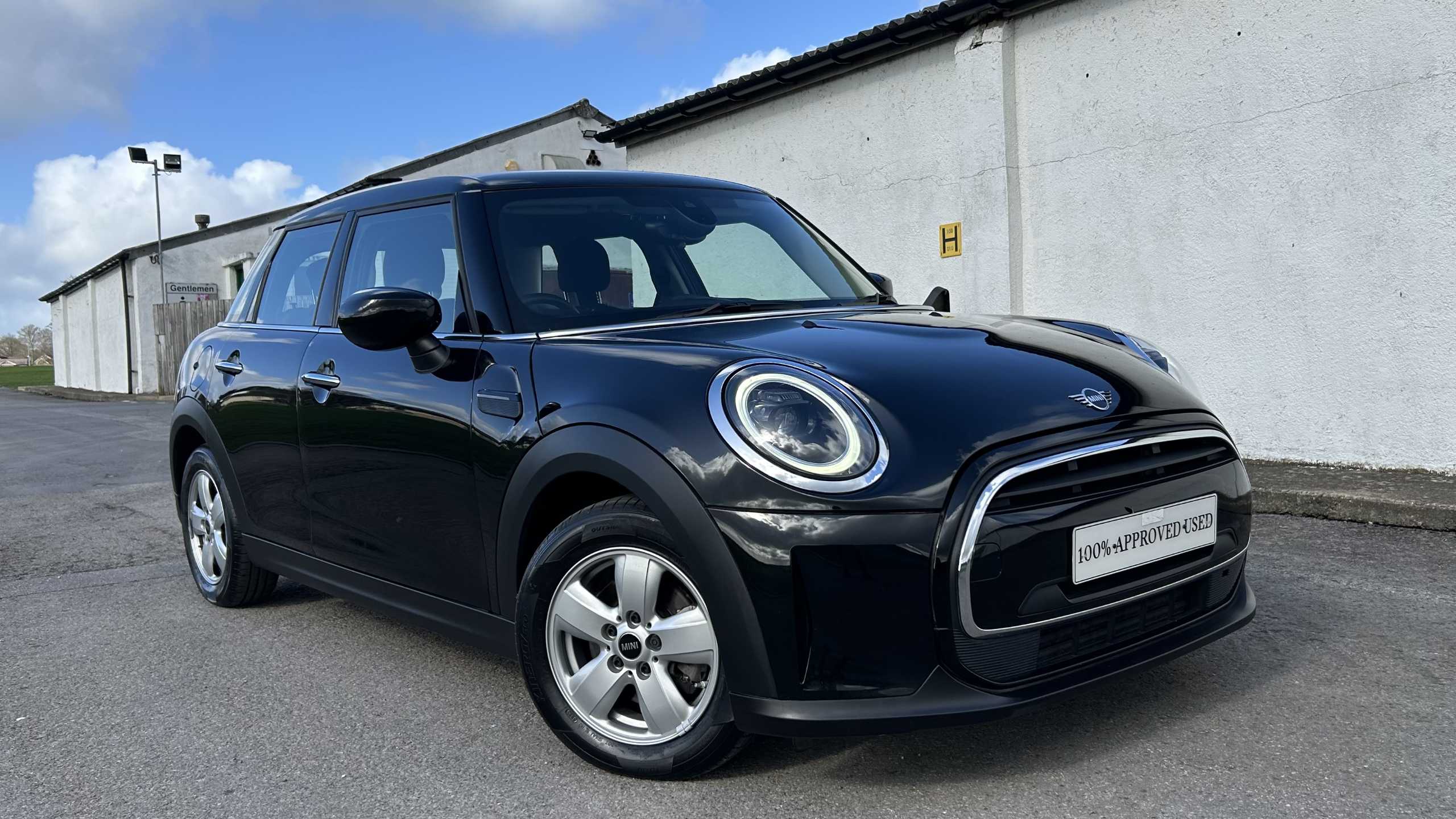 Main listing image - MINI Hatchback 5dr