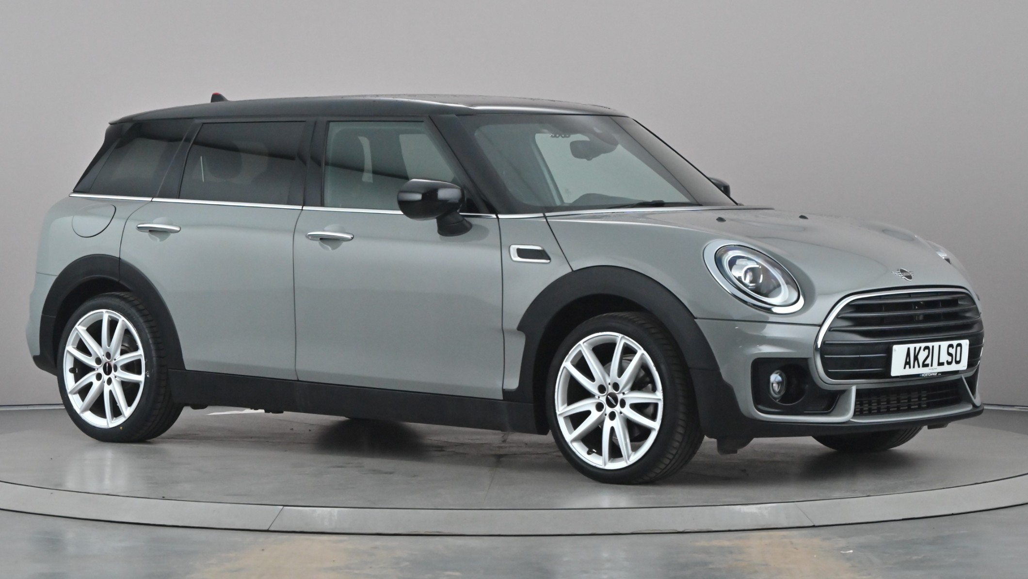 Main listing image - MINI Clubman