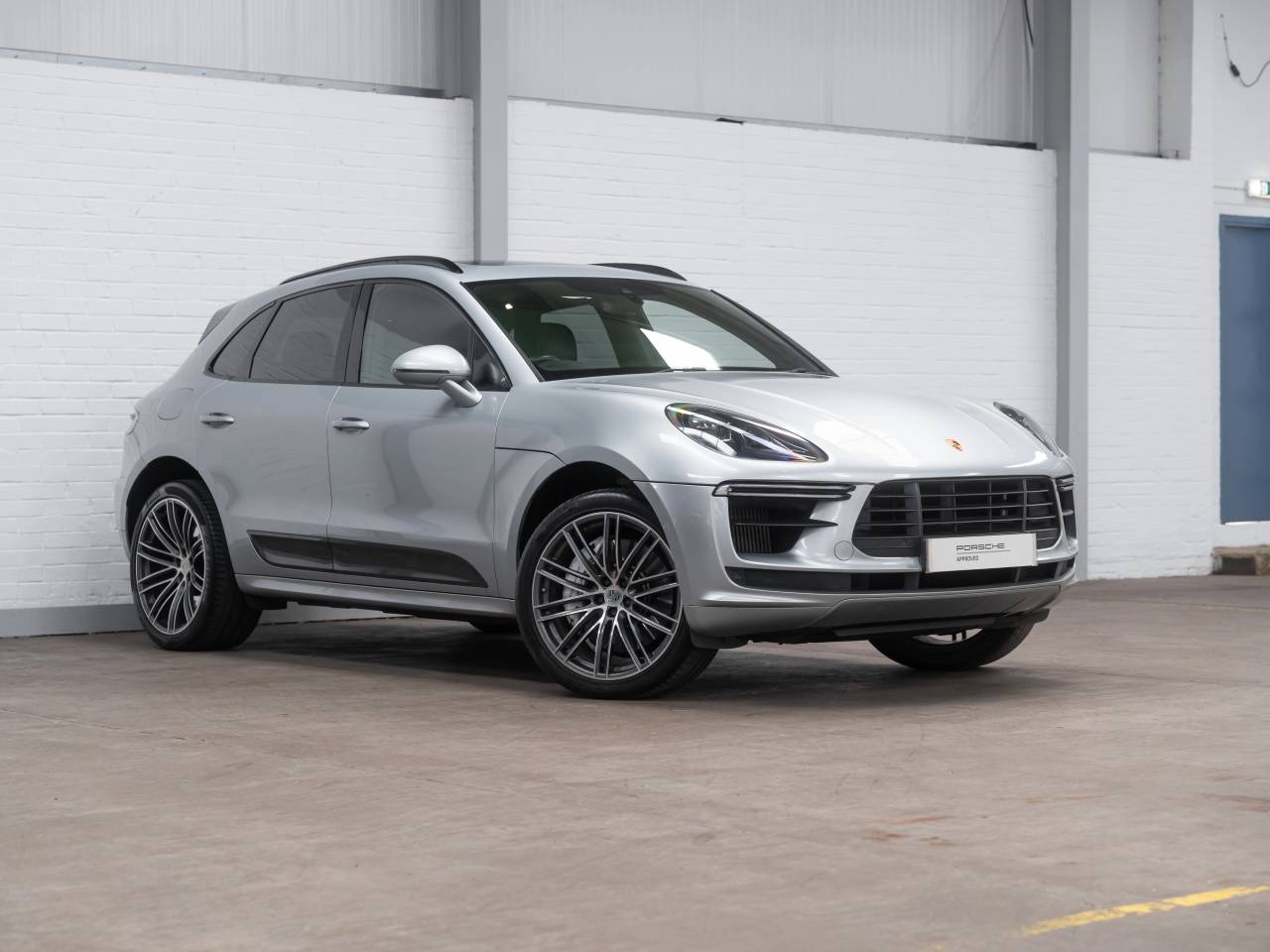 Main listing image - Porsche Macan