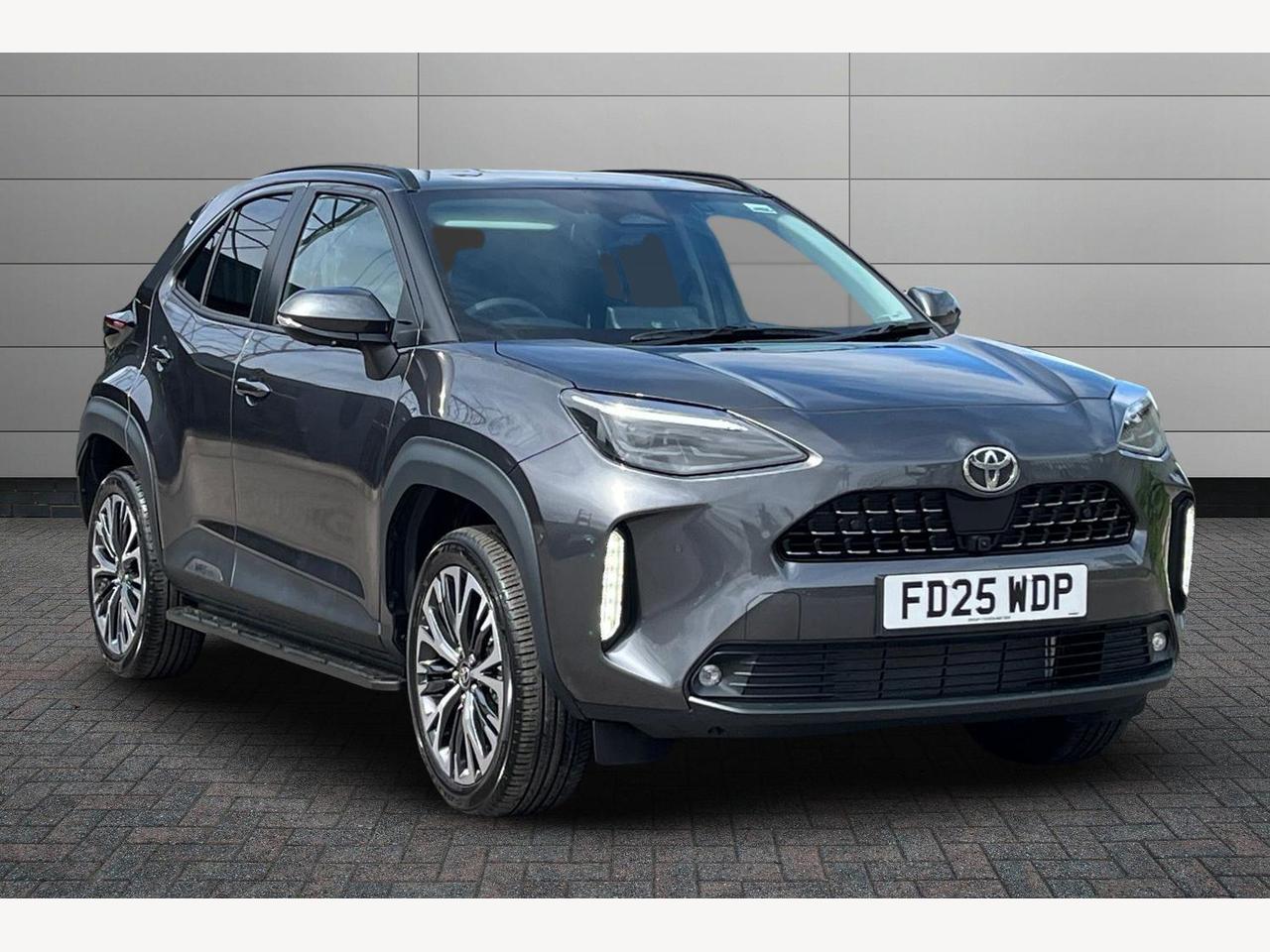 Main listing image - Toyota Yaris Cross