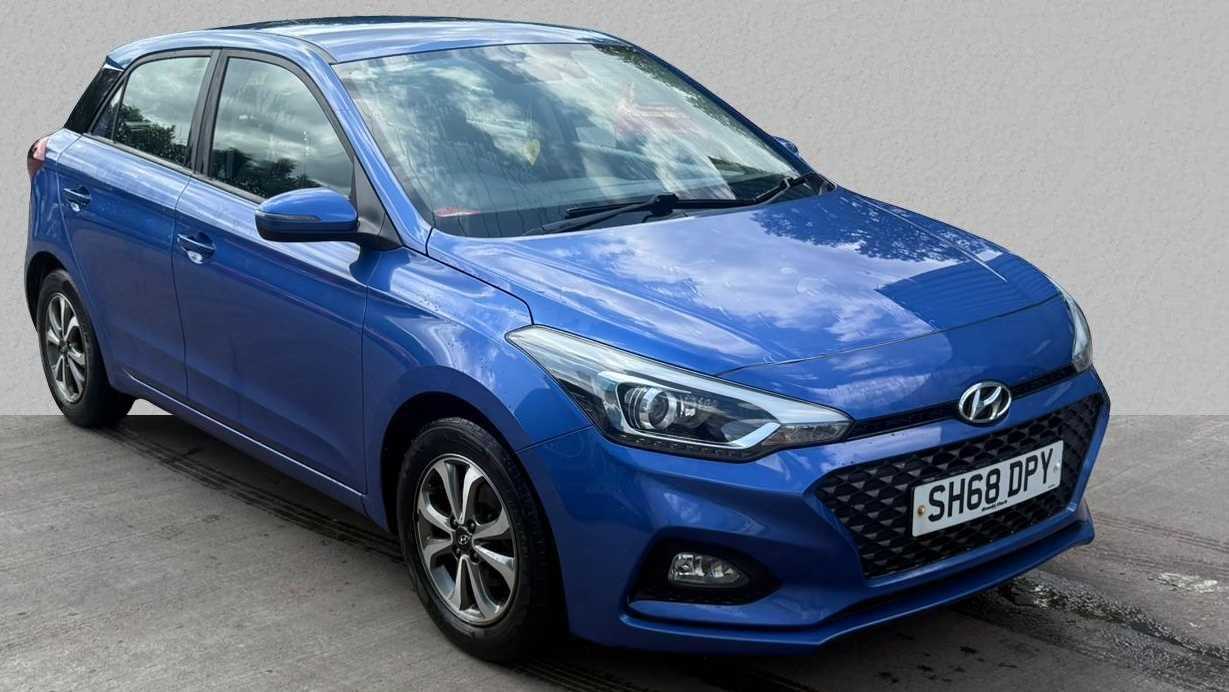 Main listing image - Hyundai i20