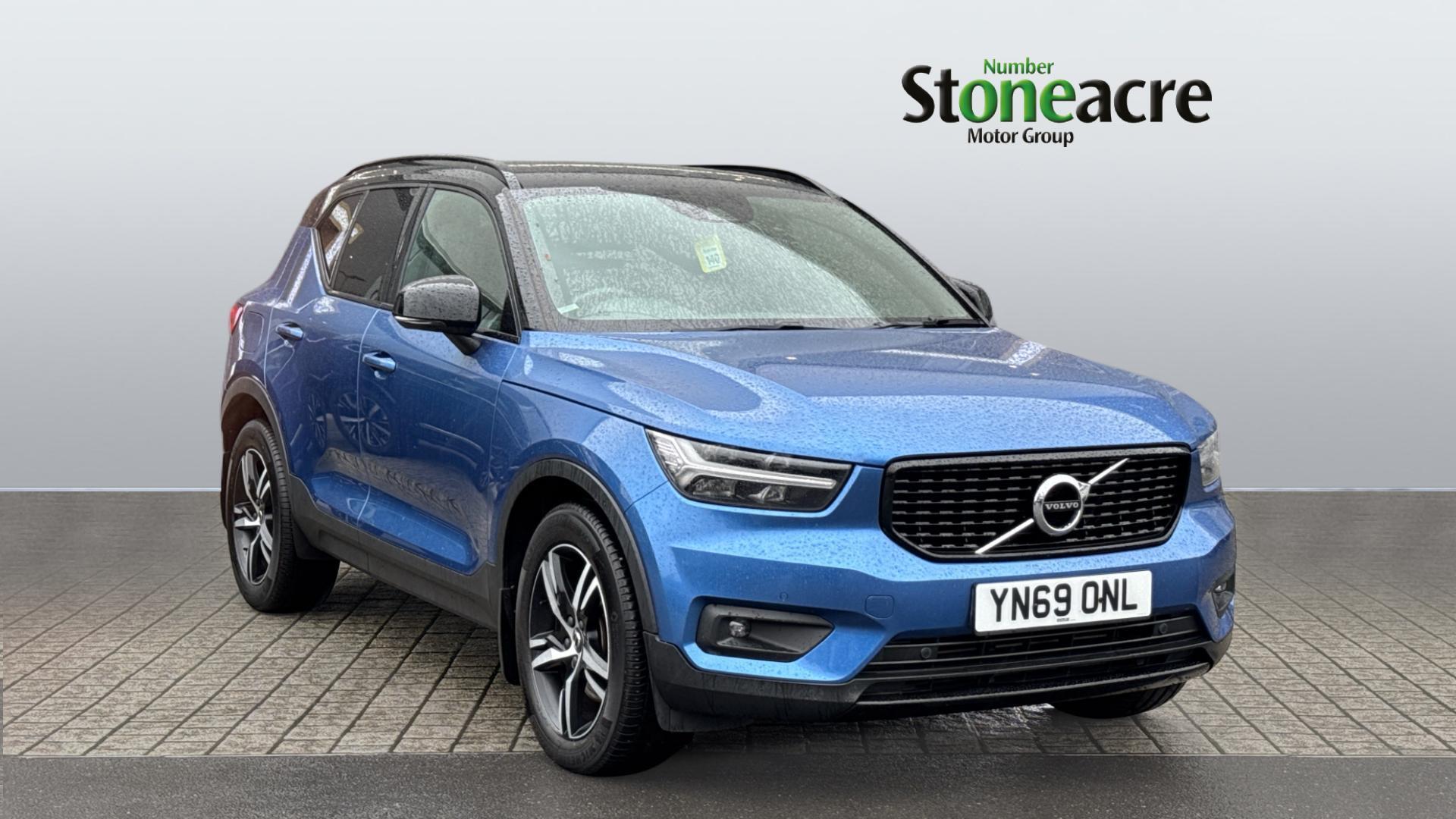 Main listing image - Volvo XC40