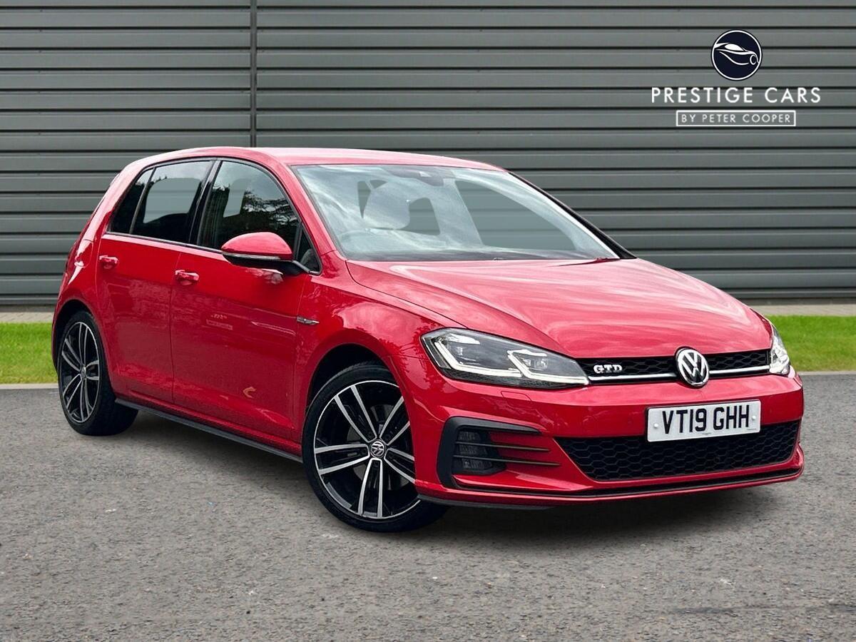 Main listing image - Volkswagen Golf