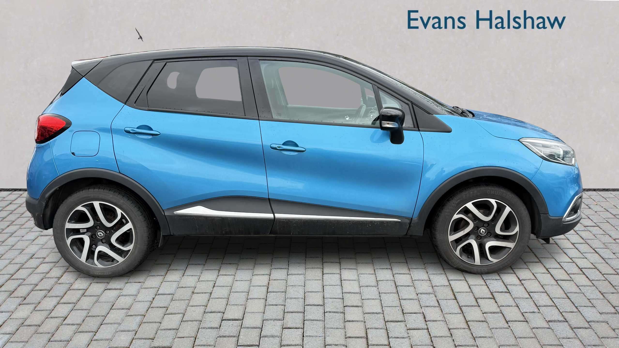 Main listing image - Renault Captur