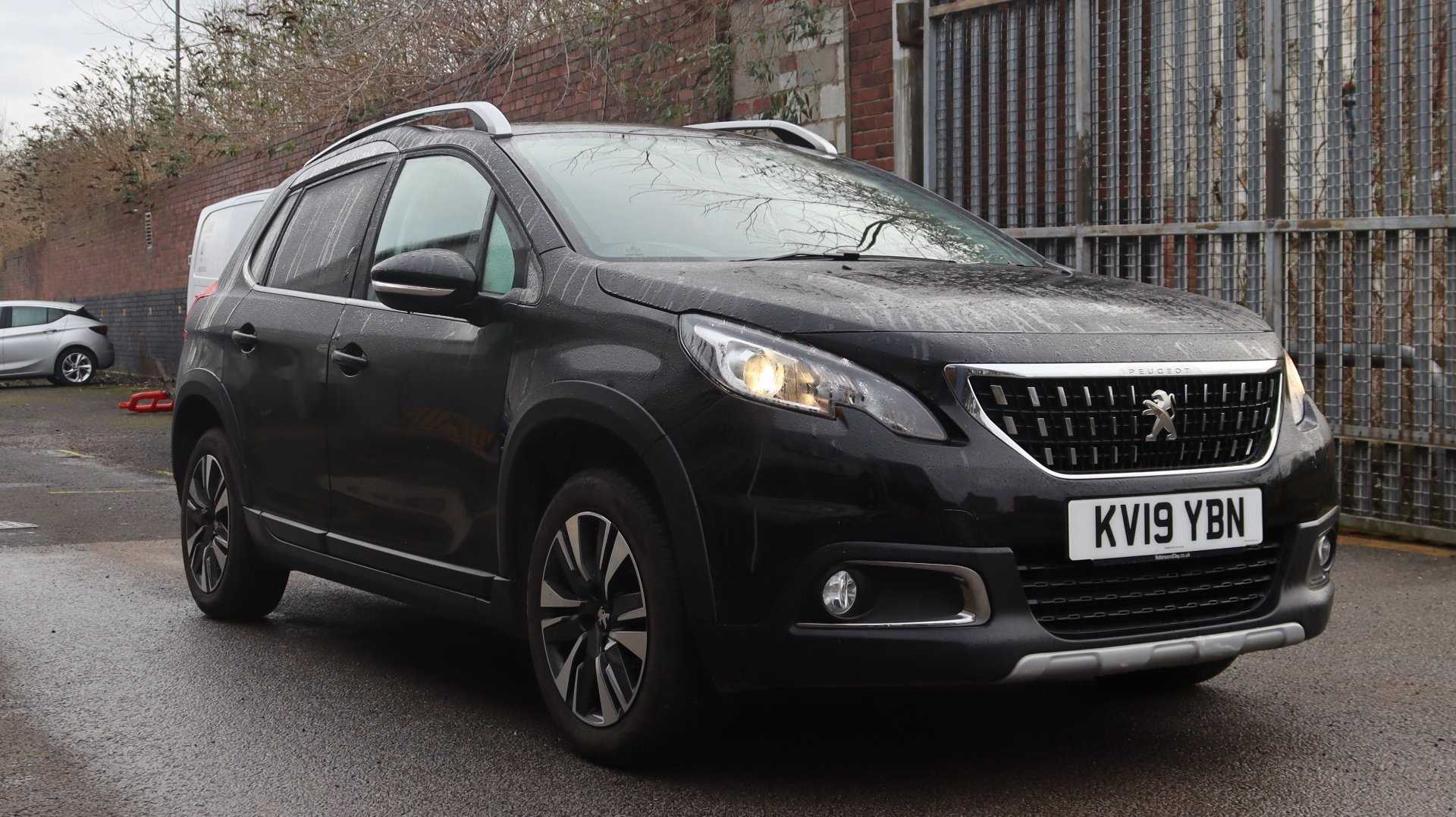 Main listing image - Peugeot 2008