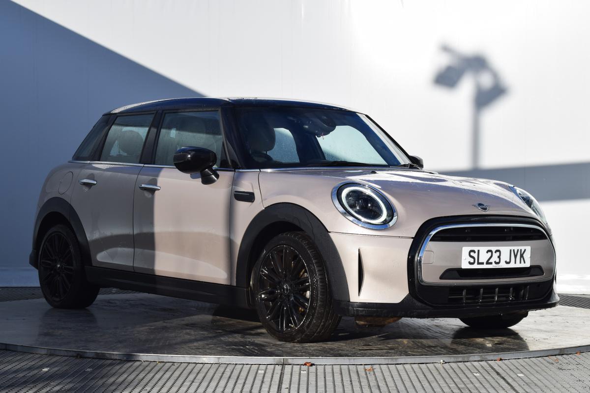 Main listing image - MINI Hatchback 5dr