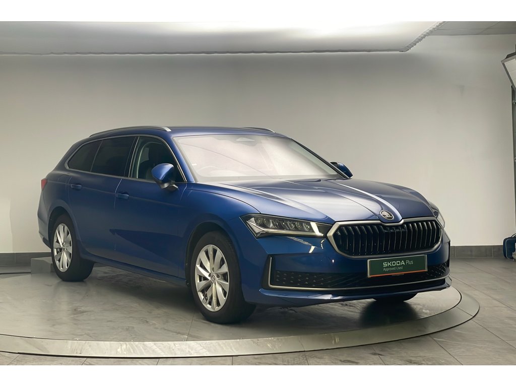 Main listing image - Skoda Superb Estate