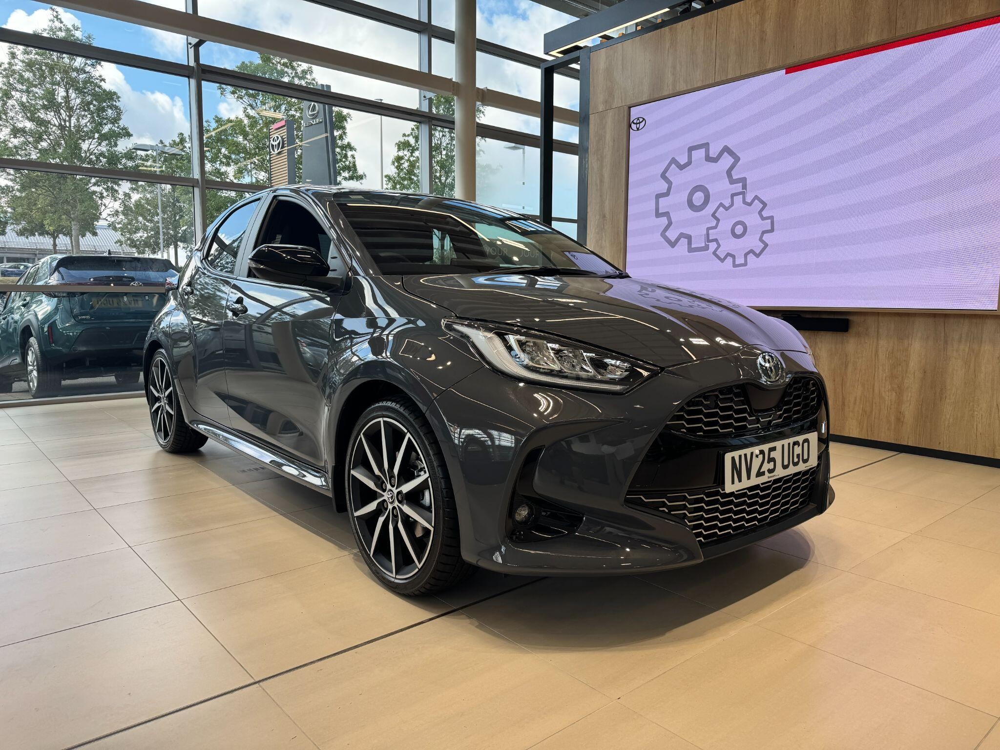 Main listing image - Toyota Yaris