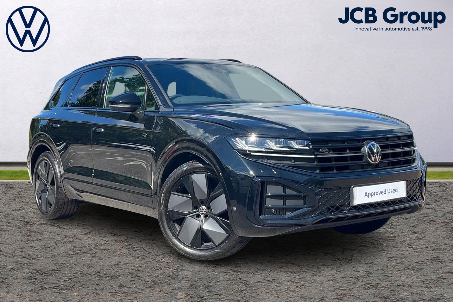 Main listing image - Volkswagen Touareg