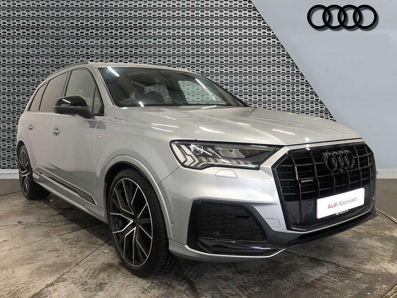 Main listing image - Audi Q7
