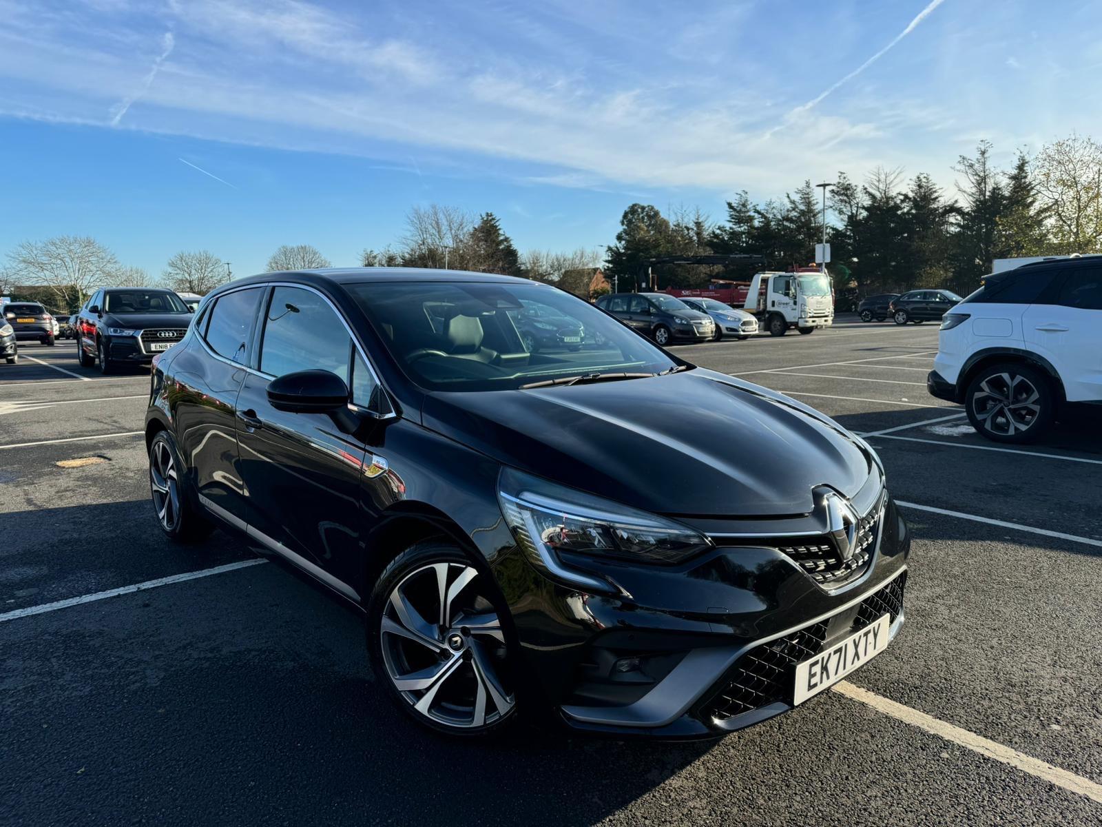 Main listing image - Renault Clio