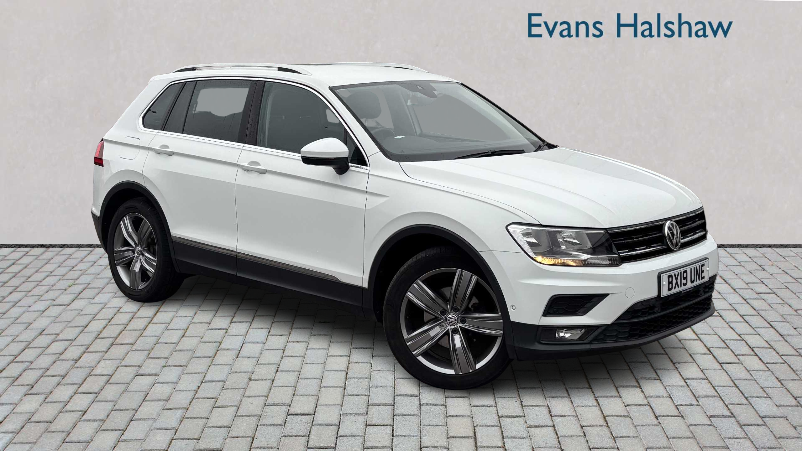 Main listing image - Volkswagen Tiguan