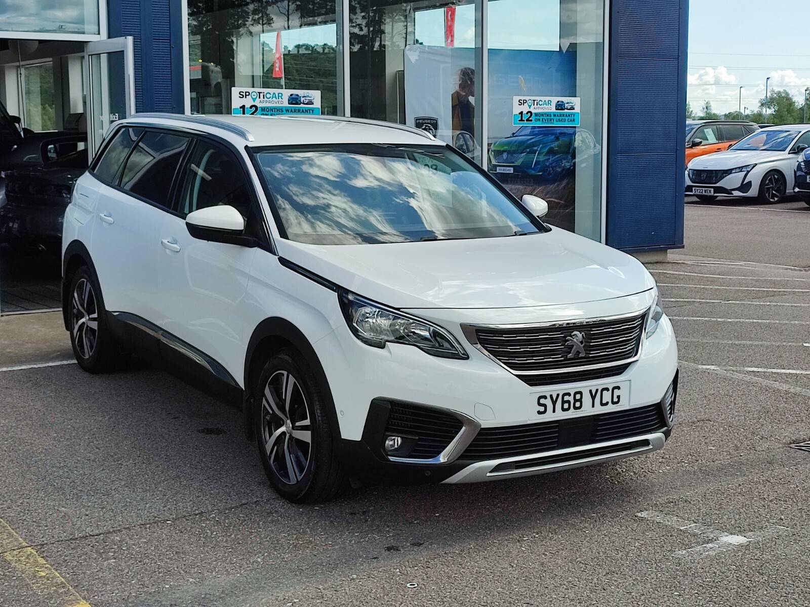Main listing image - Peugeot 5008
