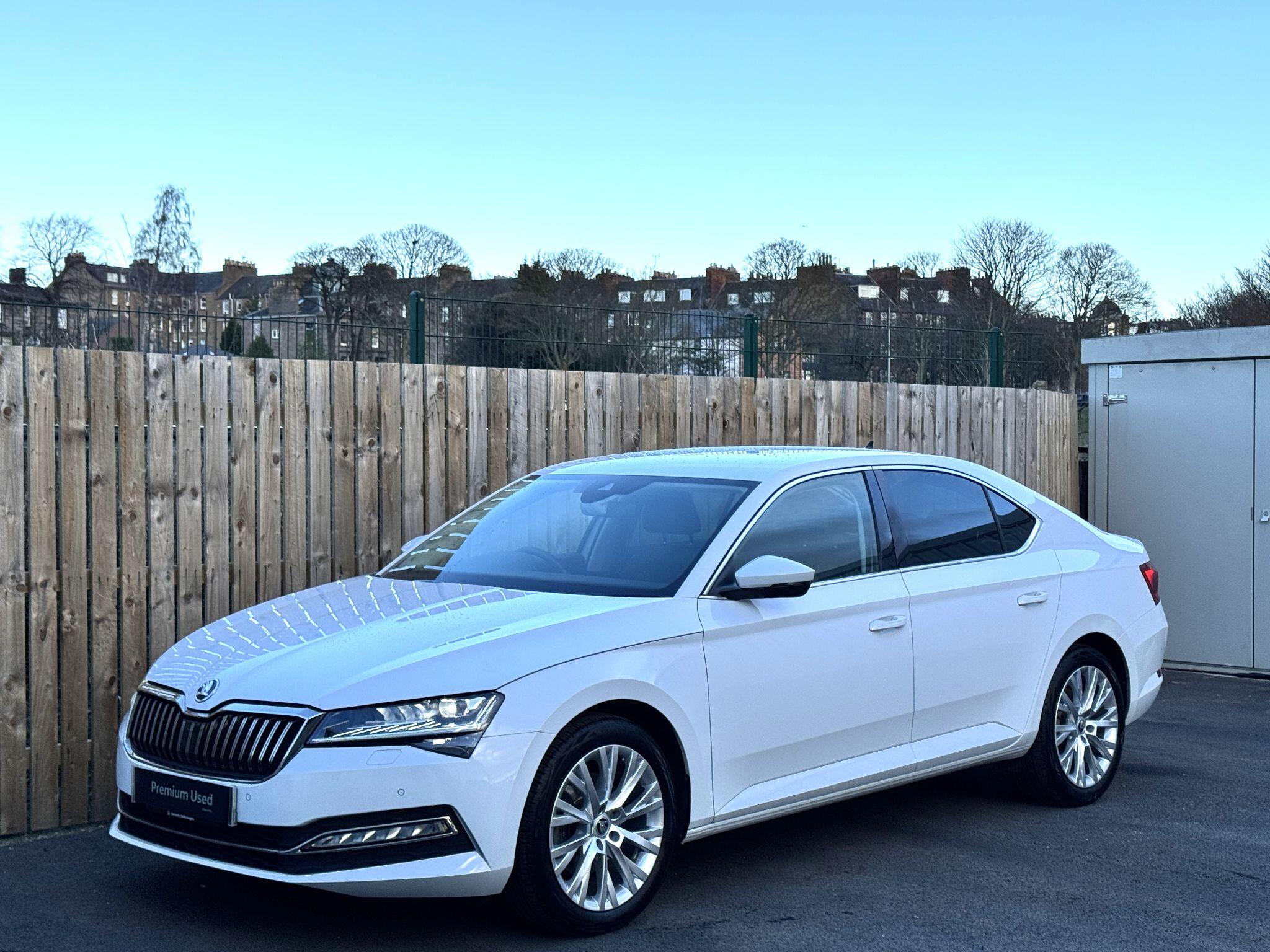 Main listing image - Skoda Superb