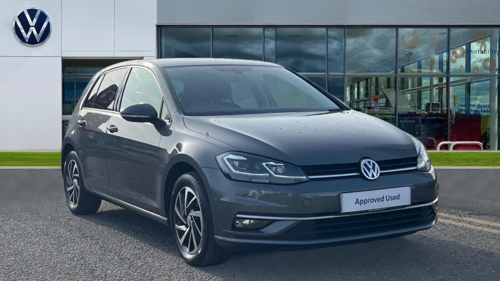 Main listing image - Volkswagen Golf