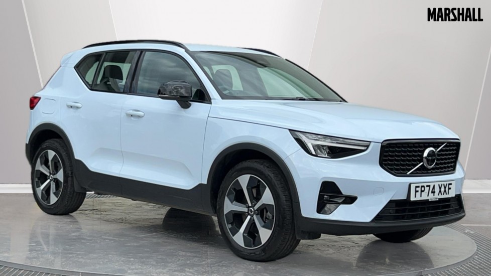 Main listing image - Volvo XC40