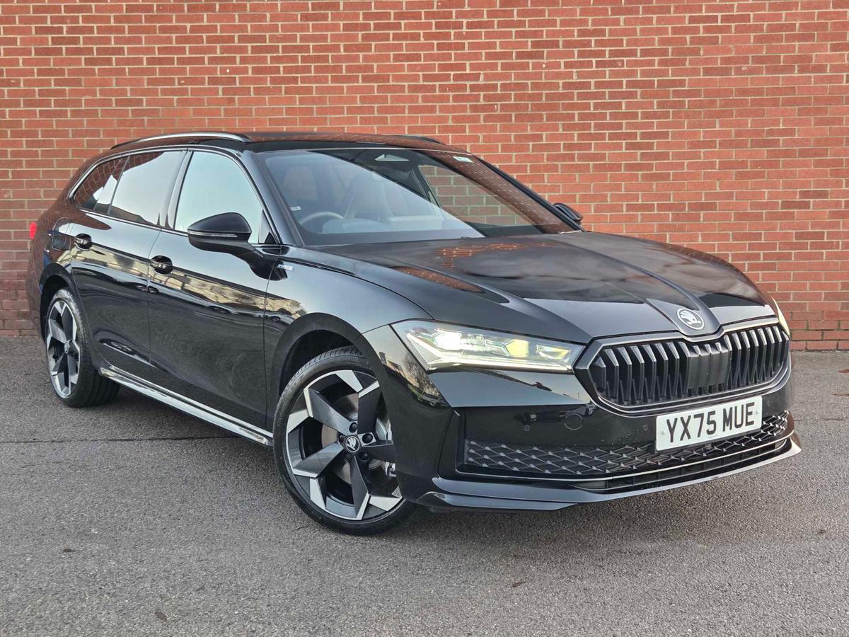 Main listing image - Skoda Superb Estate