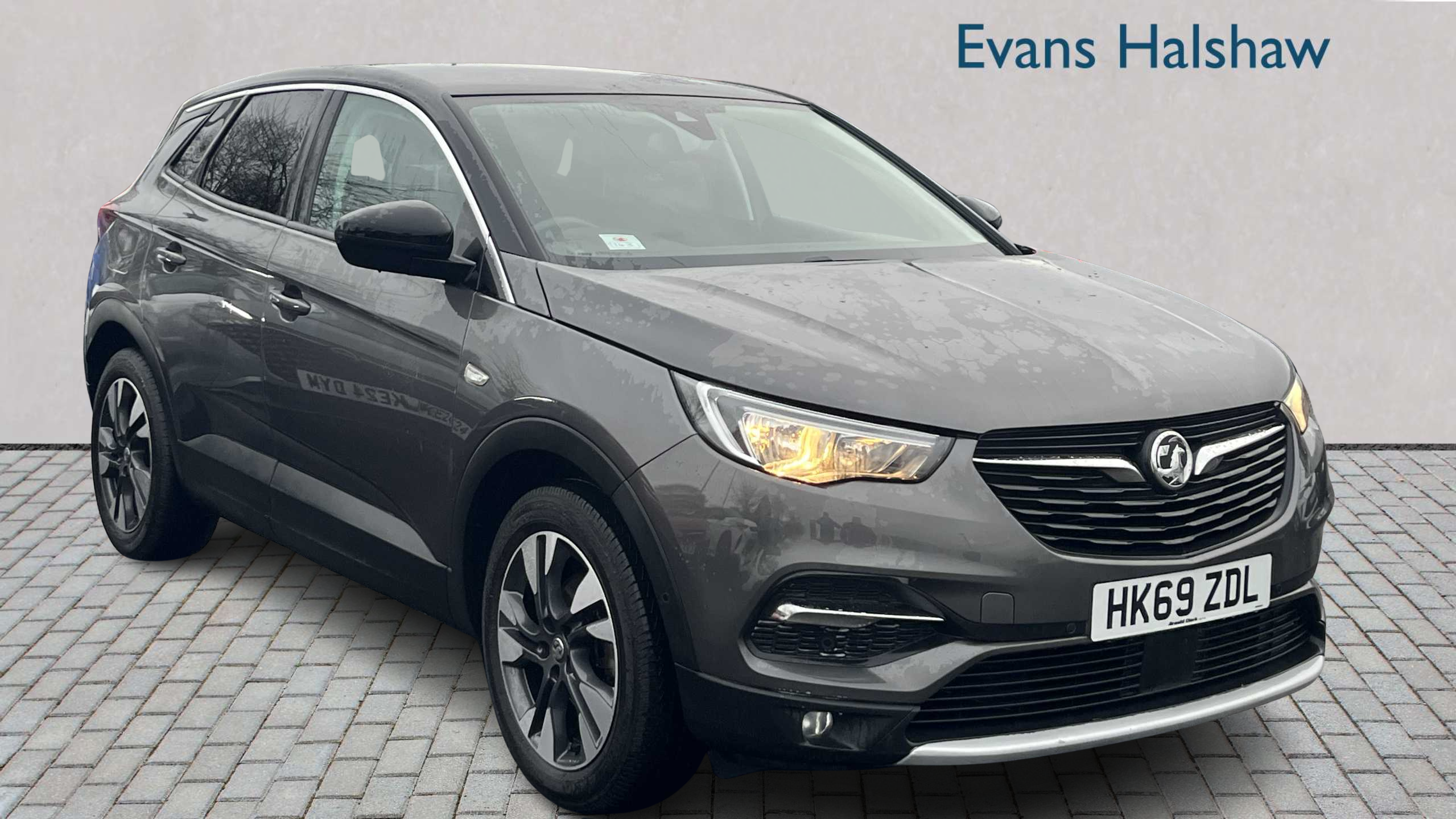 Main listing image - Vauxhall Grandland X