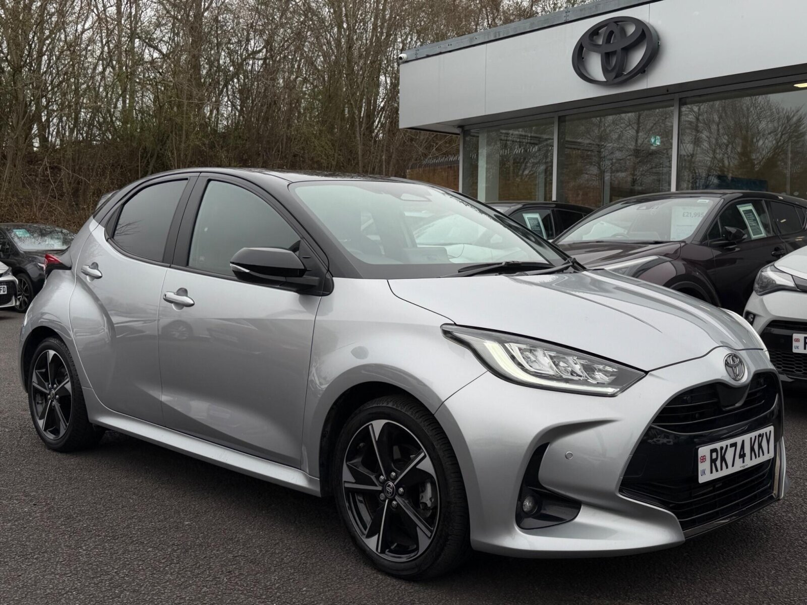 Main listing image - Toyota Yaris