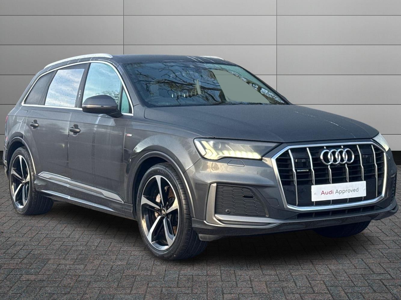 Main listing image - Audi Q7