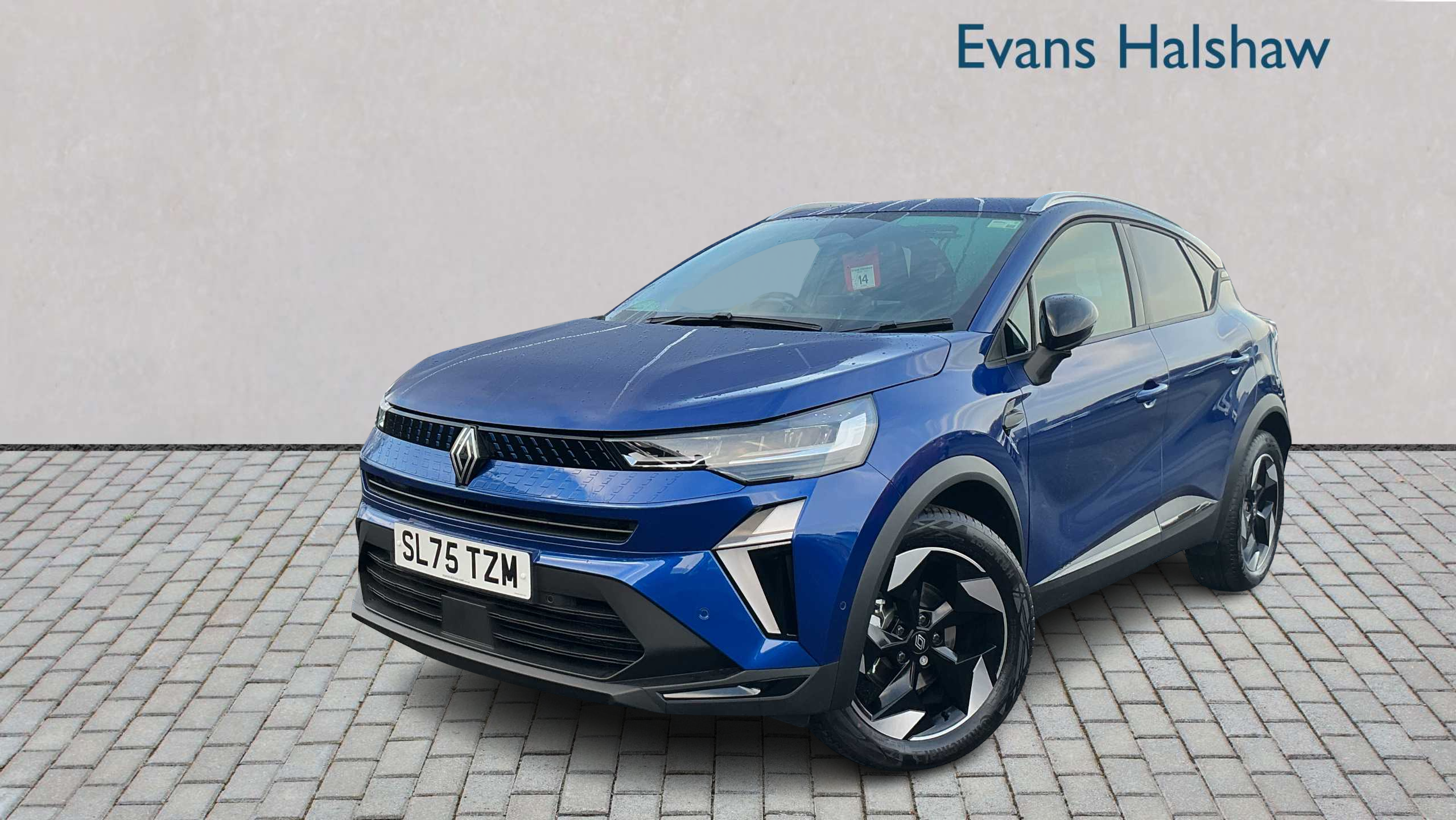 Main listing image - Renault Captur