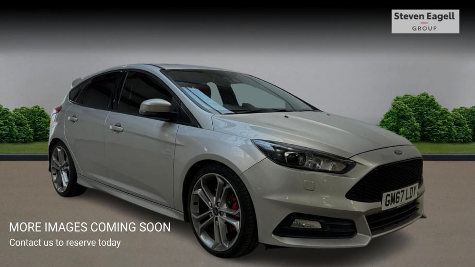 Main listing image - Ford Focus ST