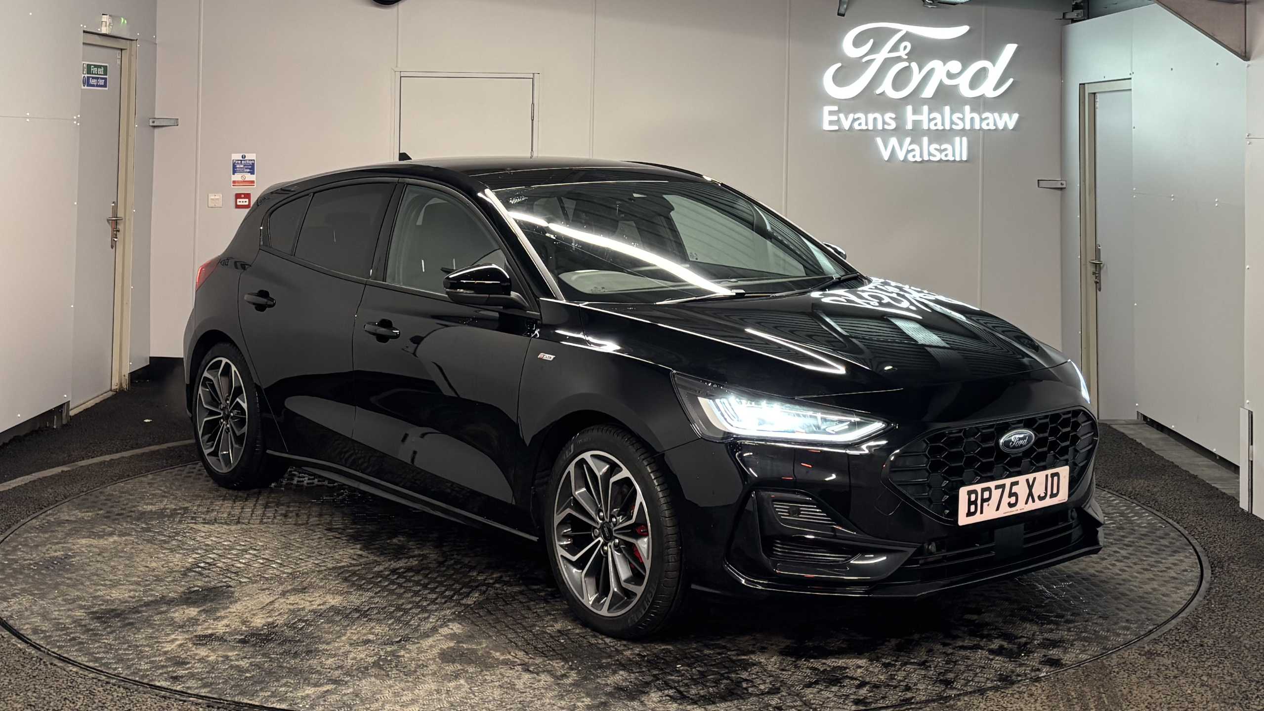 Main listing image - Ford Focus