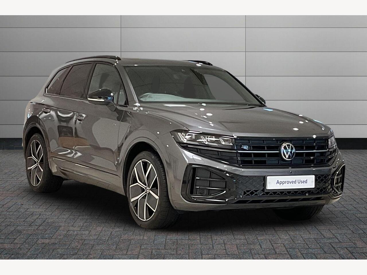 Main listing image - Volkswagen Touareg