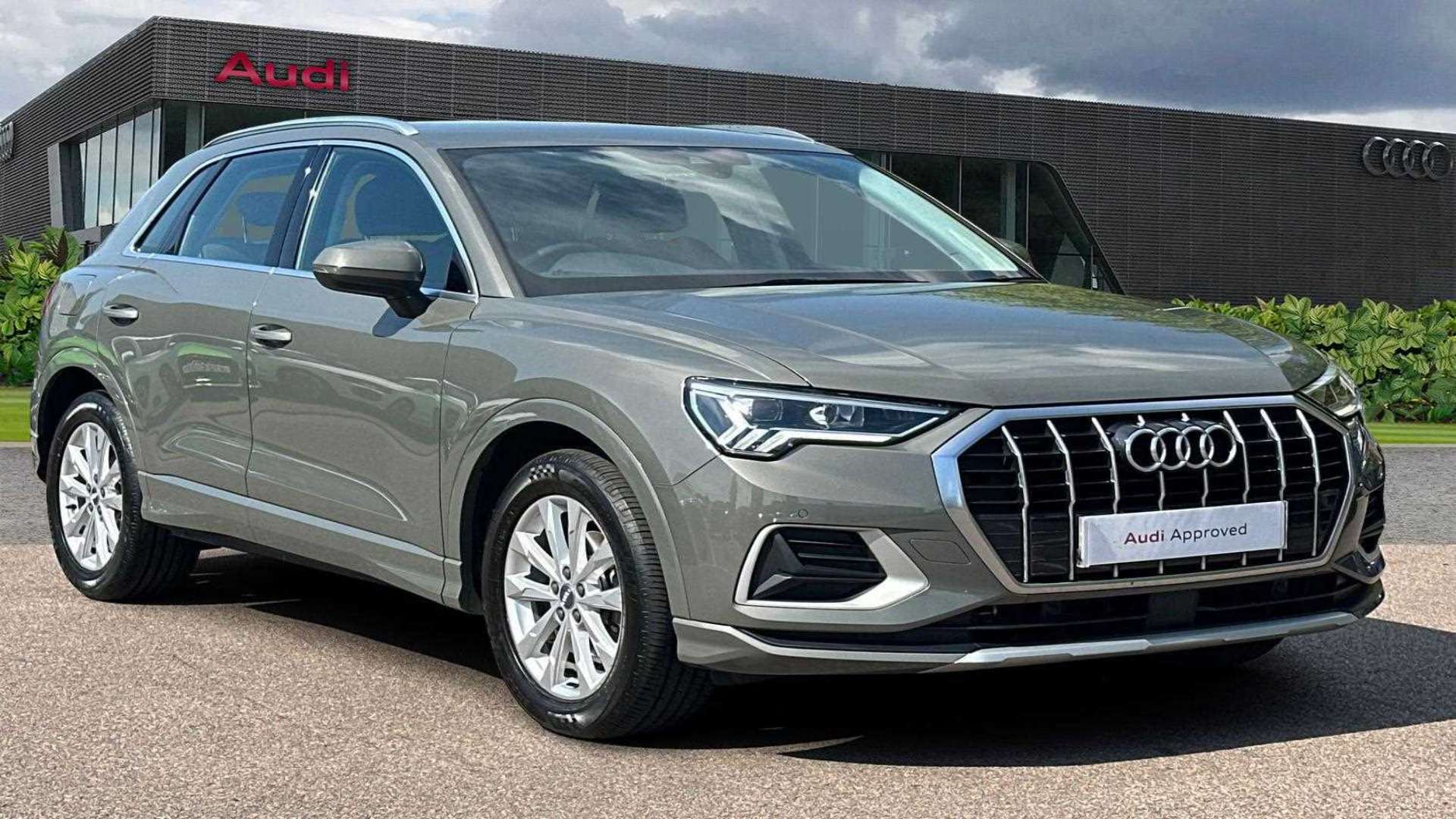 Main listing image - Audi Q3