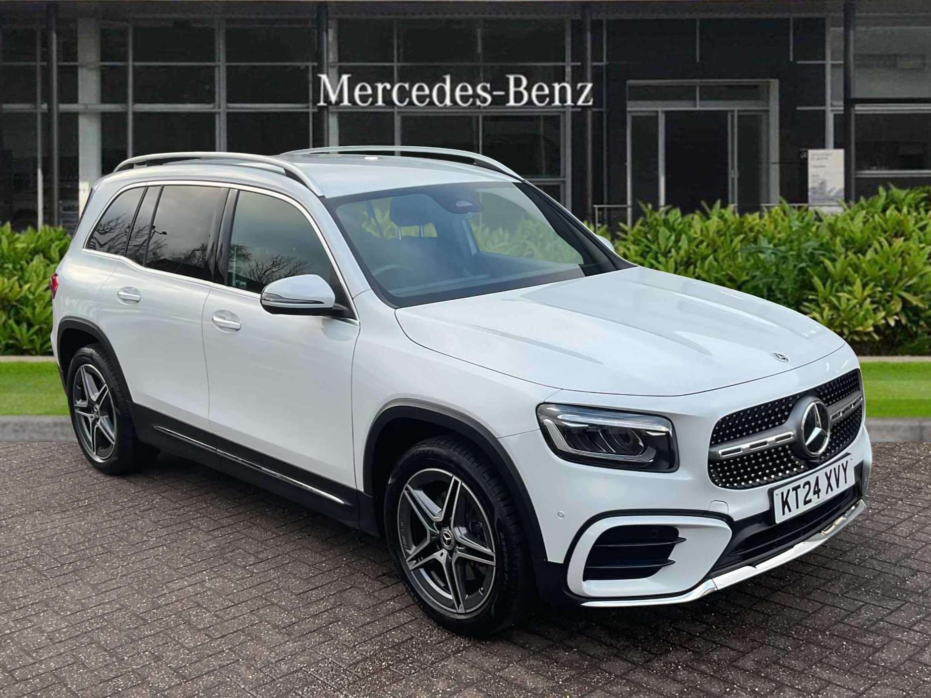 Main listing image - Mercedes-Benz GLB