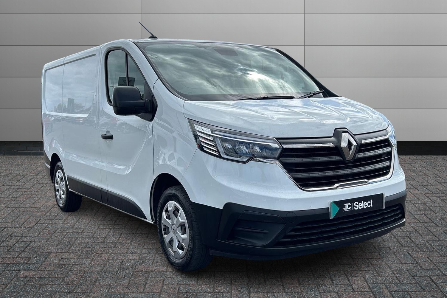 Main listing image - Renault Trafic