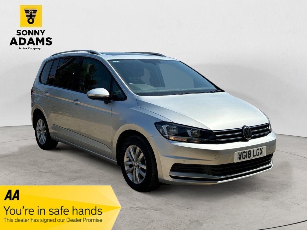 Main listing image - Volkswagen Touran