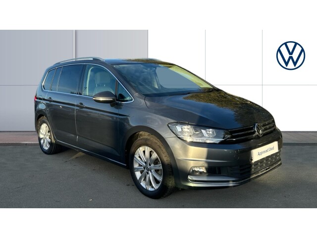 Main listing image - Volkswagen Touran