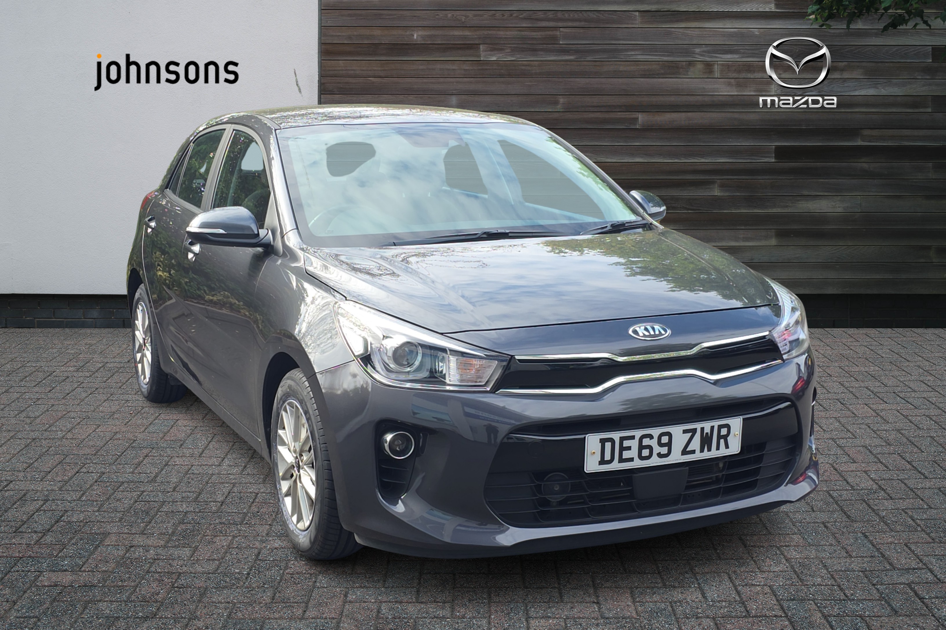 Main listing image - Kia Rio