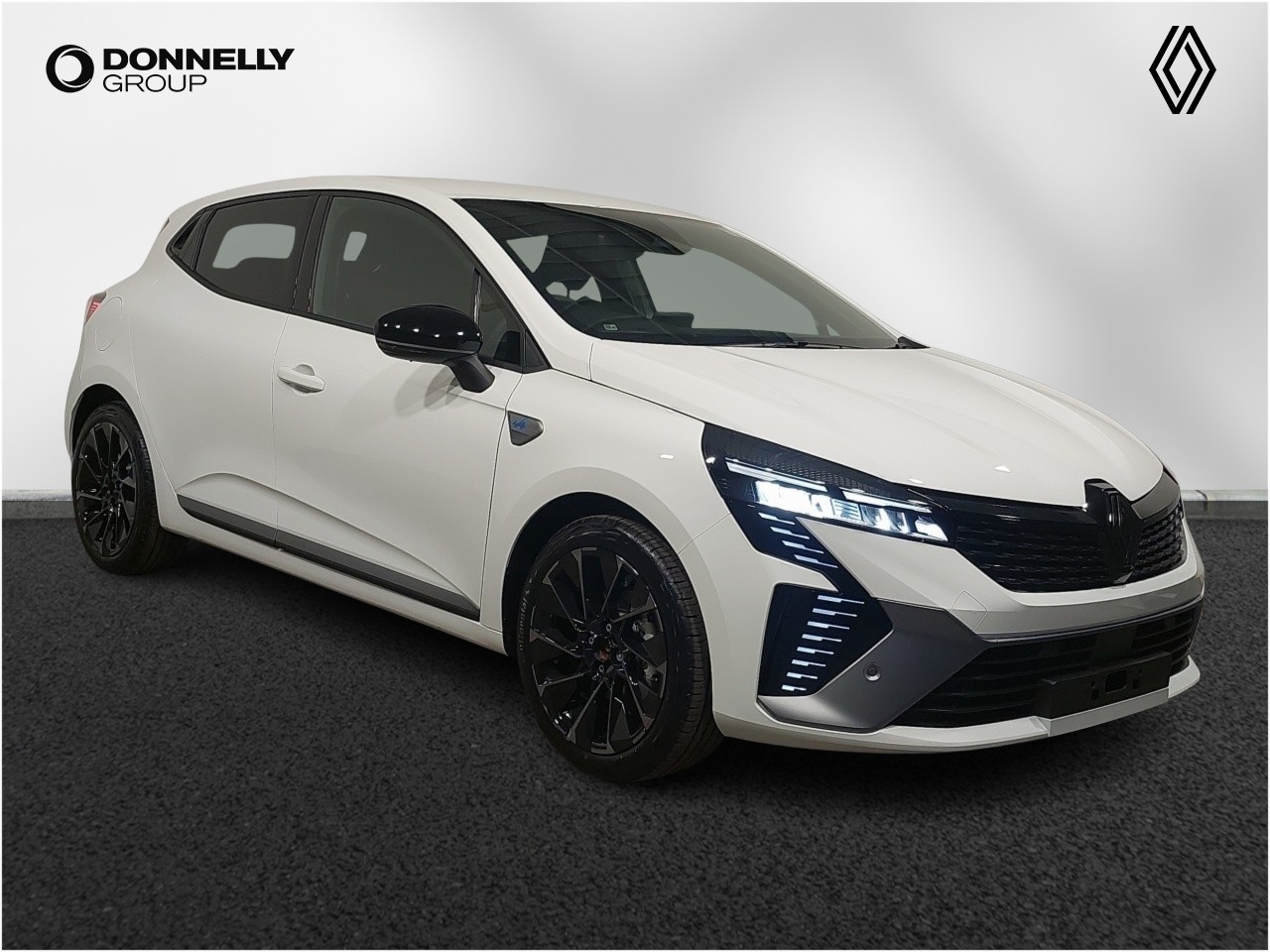 Main listing image - Renault Clio