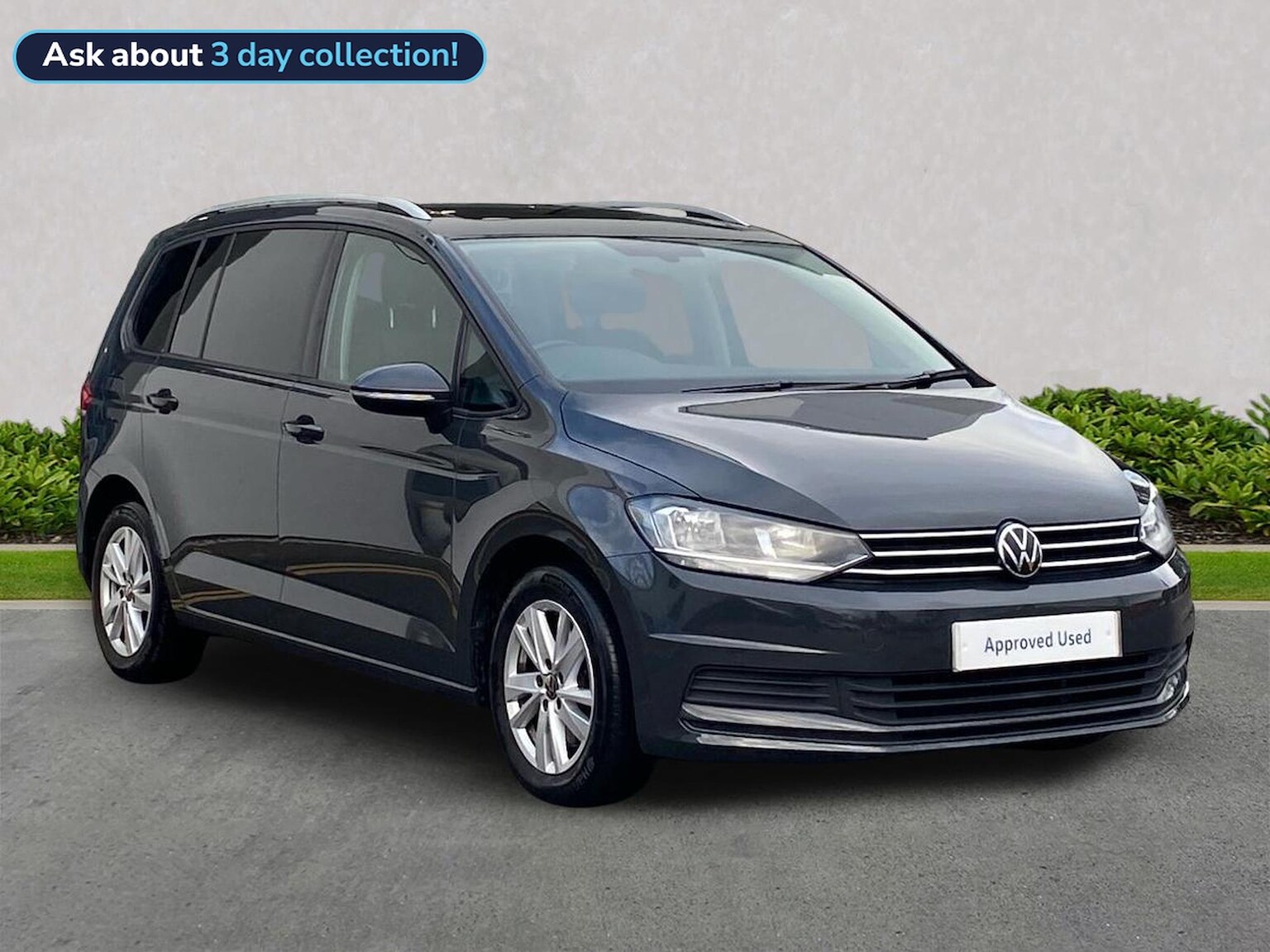 Main listing image - Volkswagen Touran