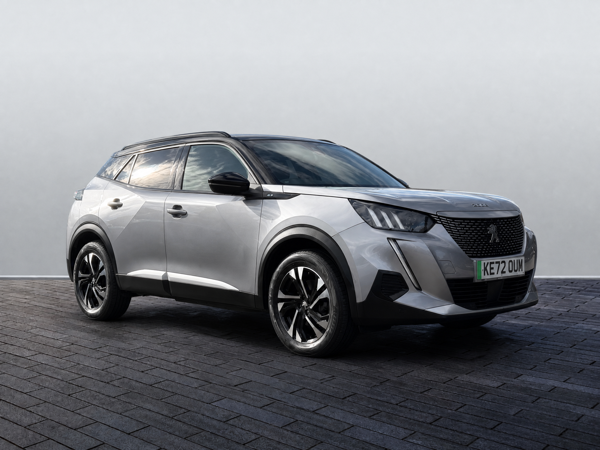Main listing image - Peugeot 2008