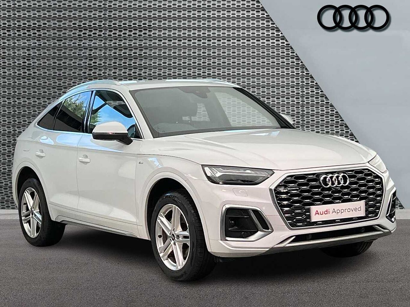 Main listing image - Audi Q5 Sportback