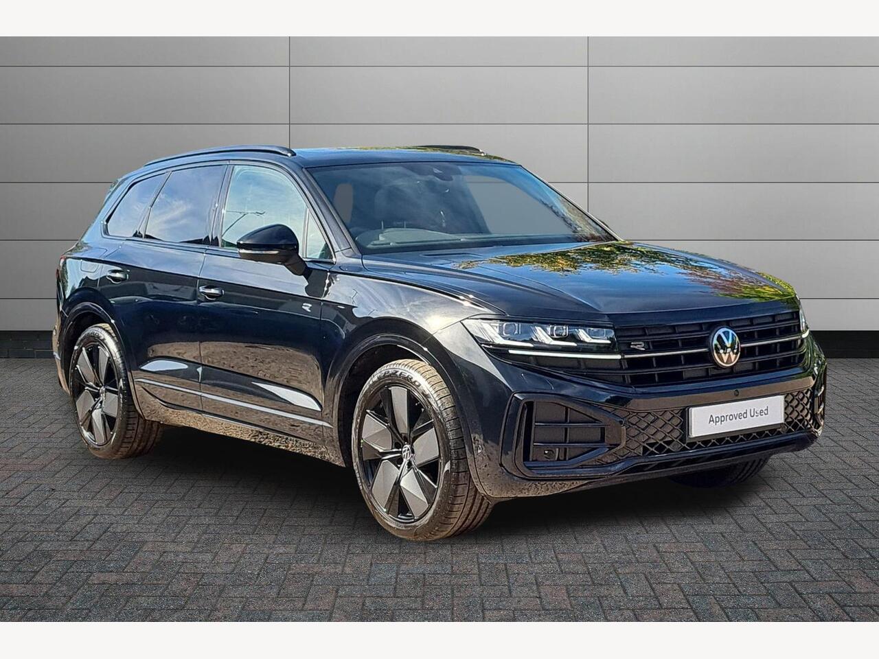 Main listing image - Volkswagen Touareg