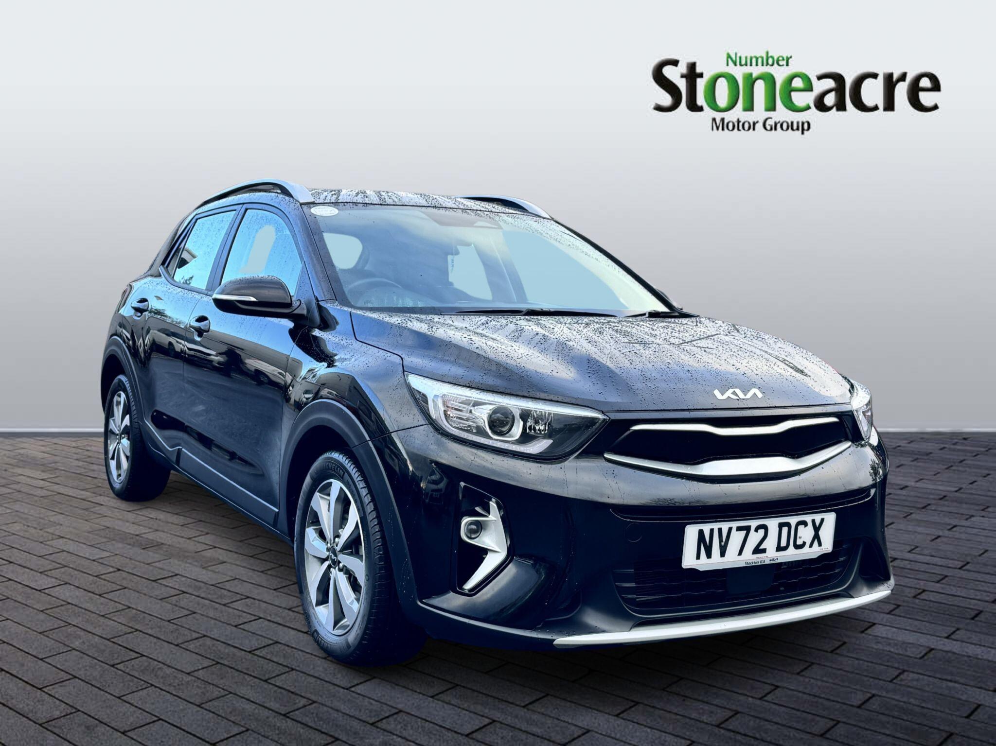Main listing image - Kia Stonic