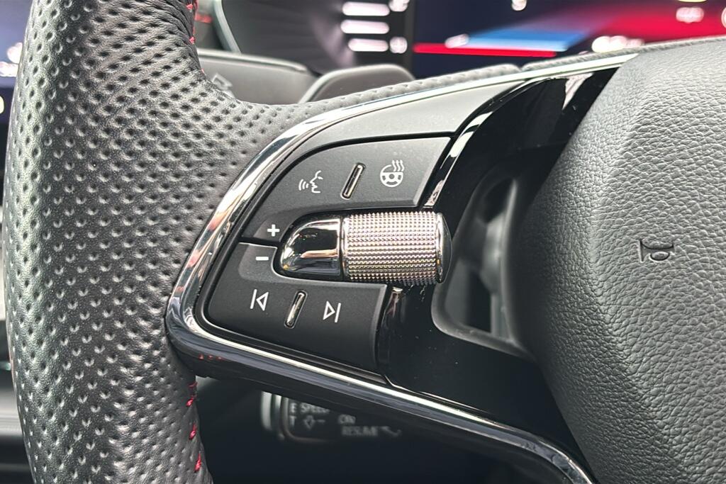 Main listing image - Skoda Octavia Estate