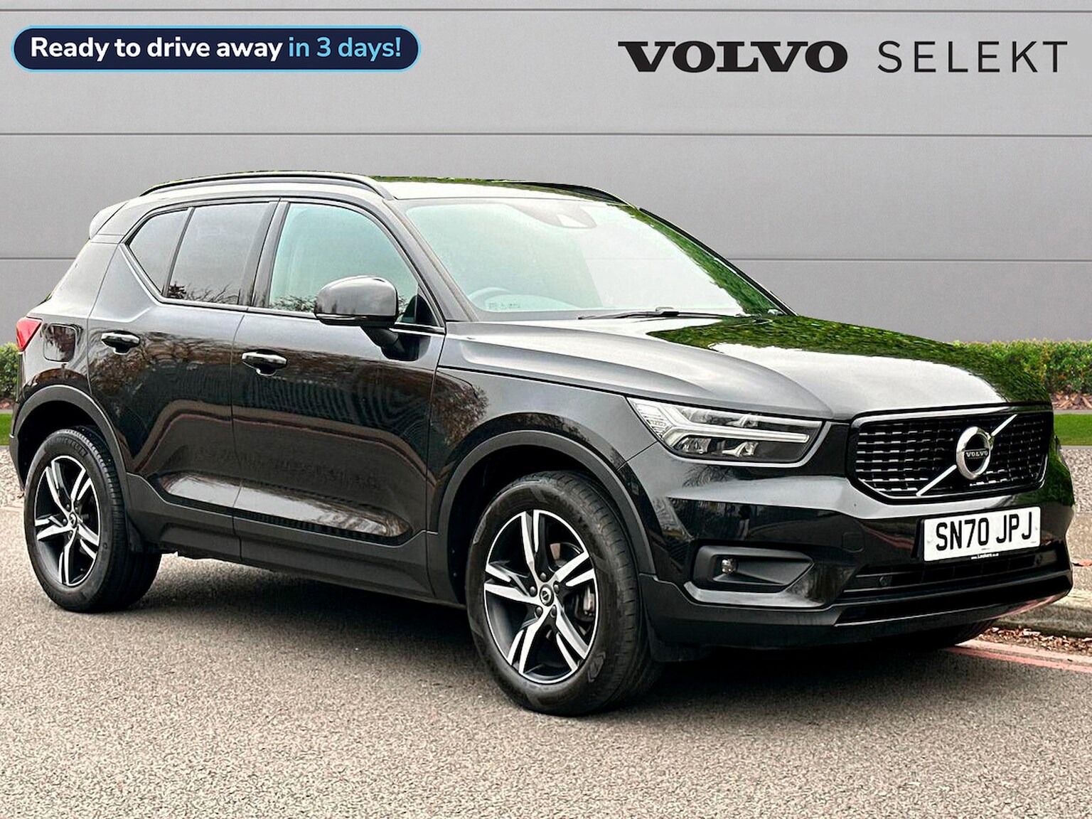 Main listing image - Volvo XC40